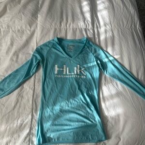 Huk women’s long sleeve performance fishing shirt